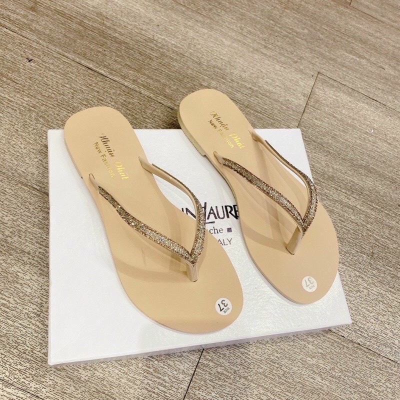 [HCM]Dép kẹp nữ dây đính đá xoàn lấp lánh sang chảnh mũi tròn  đi chơi đi biển đi trong nhà  [ GIÁ HUỶ DIỆT ]