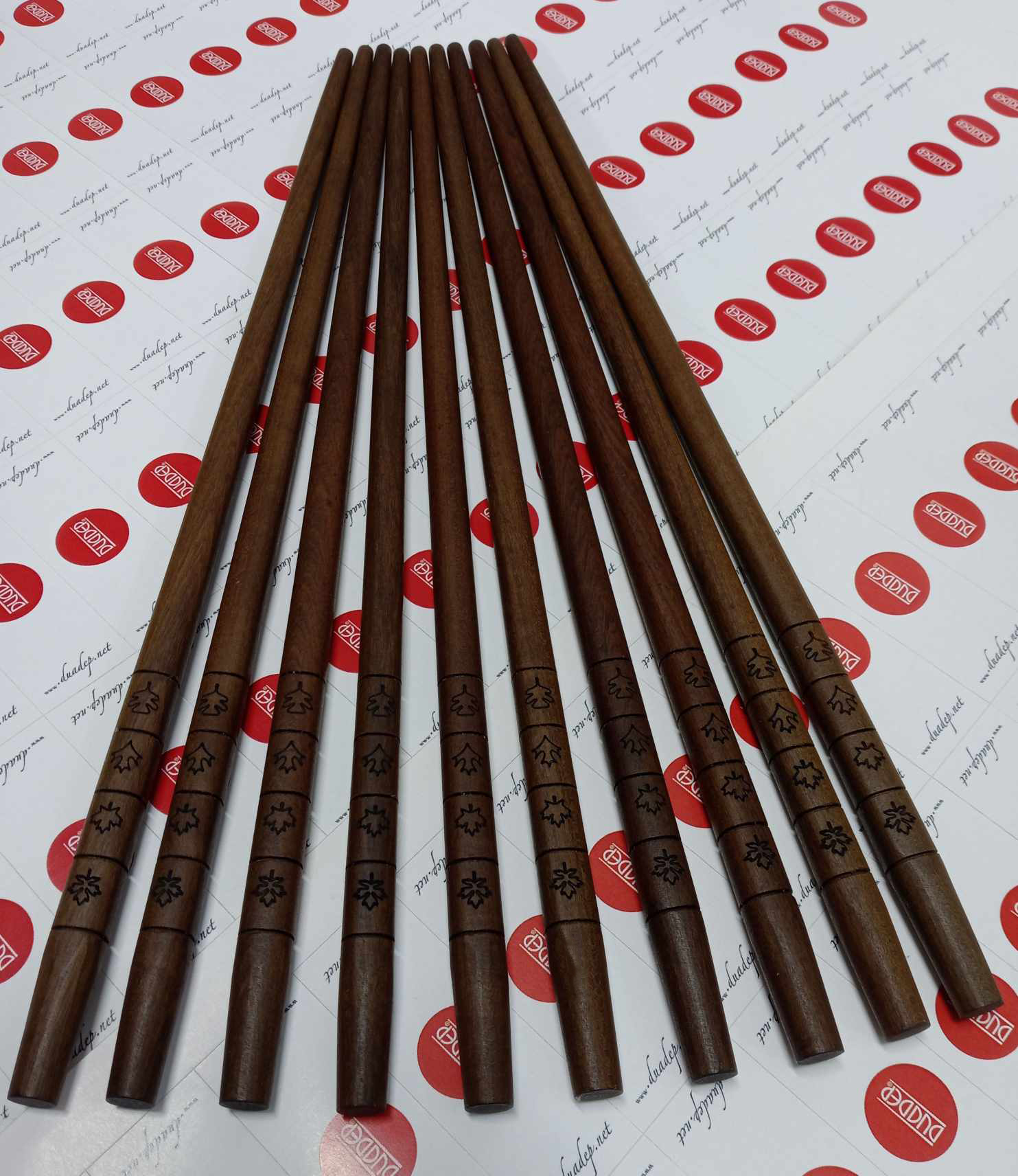 Bộ 10 đôi đũa ăn cao cấp đũa đẹp đũa sạch.