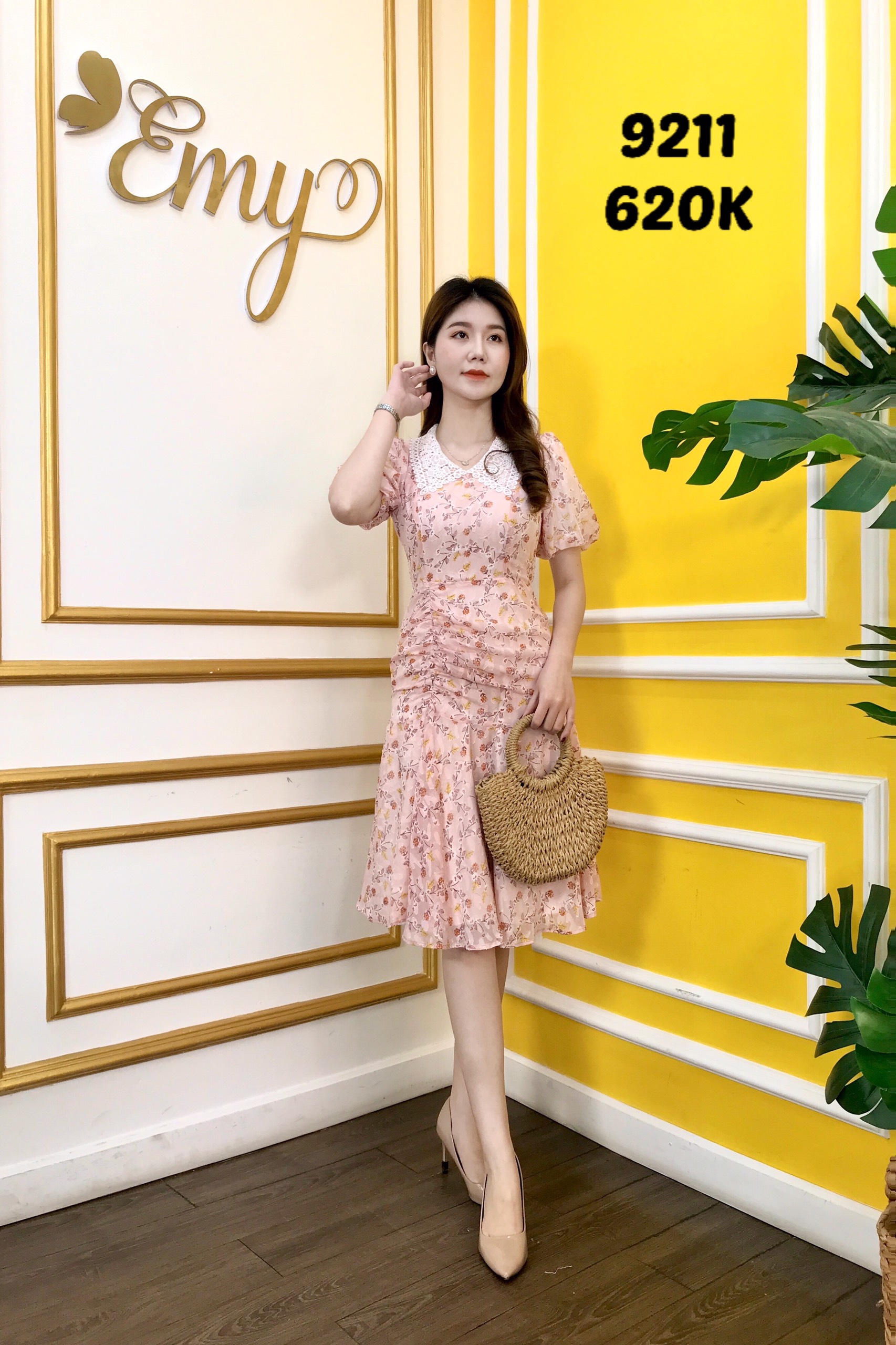 Đầm EMY EM9211 Xoè Nhún Eo Cổ Lá