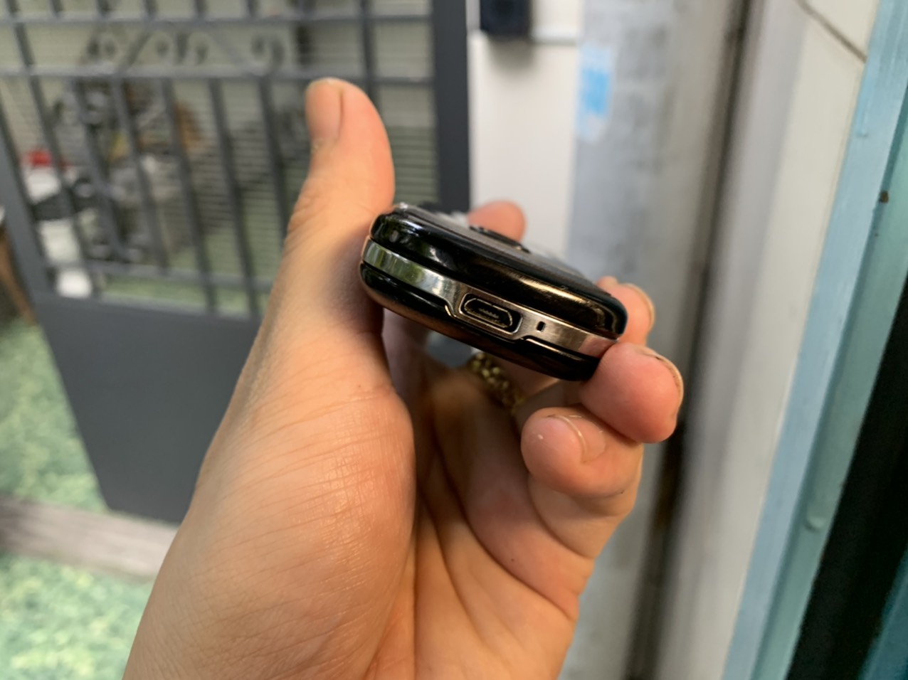 Điện thoại Nokia 8800 màu đen (128)