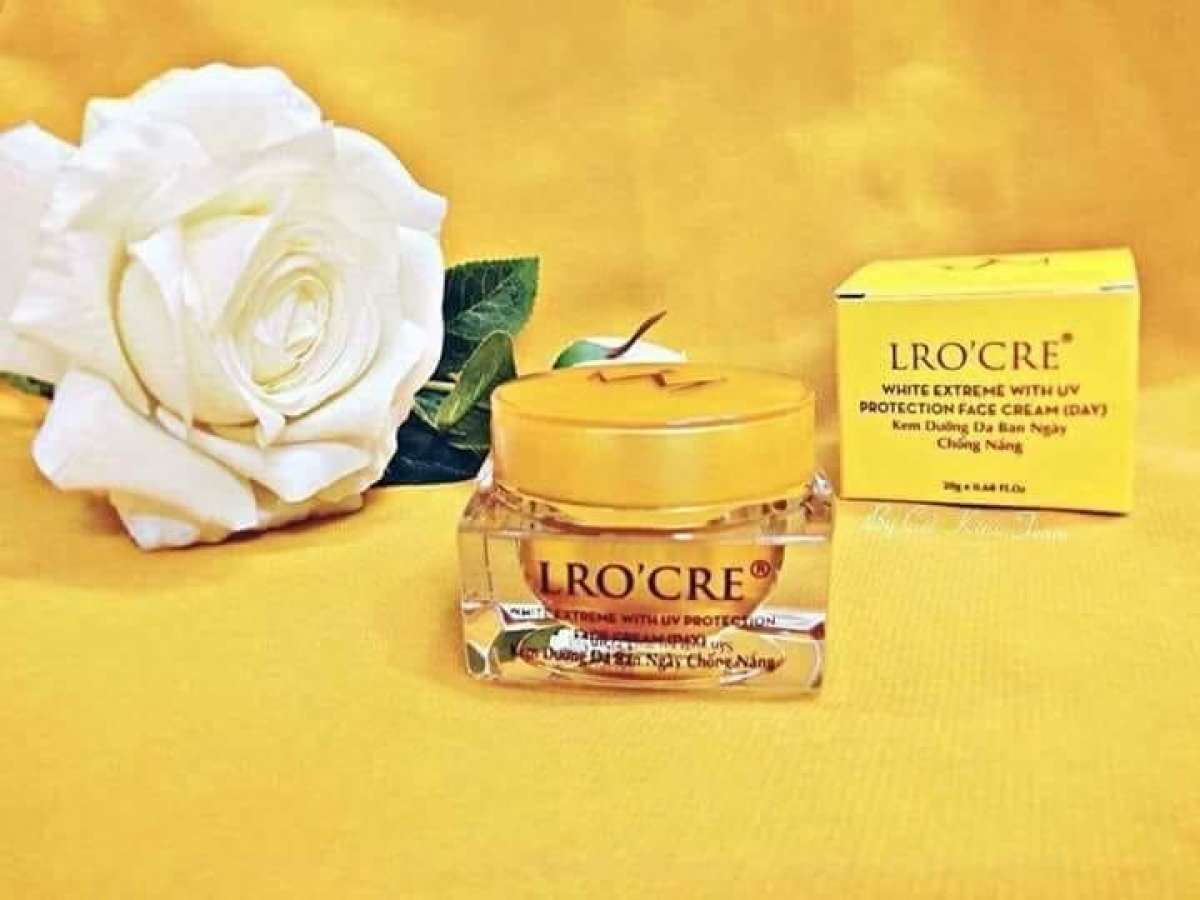 [HCM]Kem face nga-y dươ-ng tră-ng chô-ng nă-ng va- makeup Lrocre - Chính hãng 100%