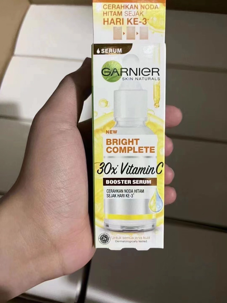 Tinh chất tăng cường sáng da mờ thâm Garnier 30ml/7.5ml