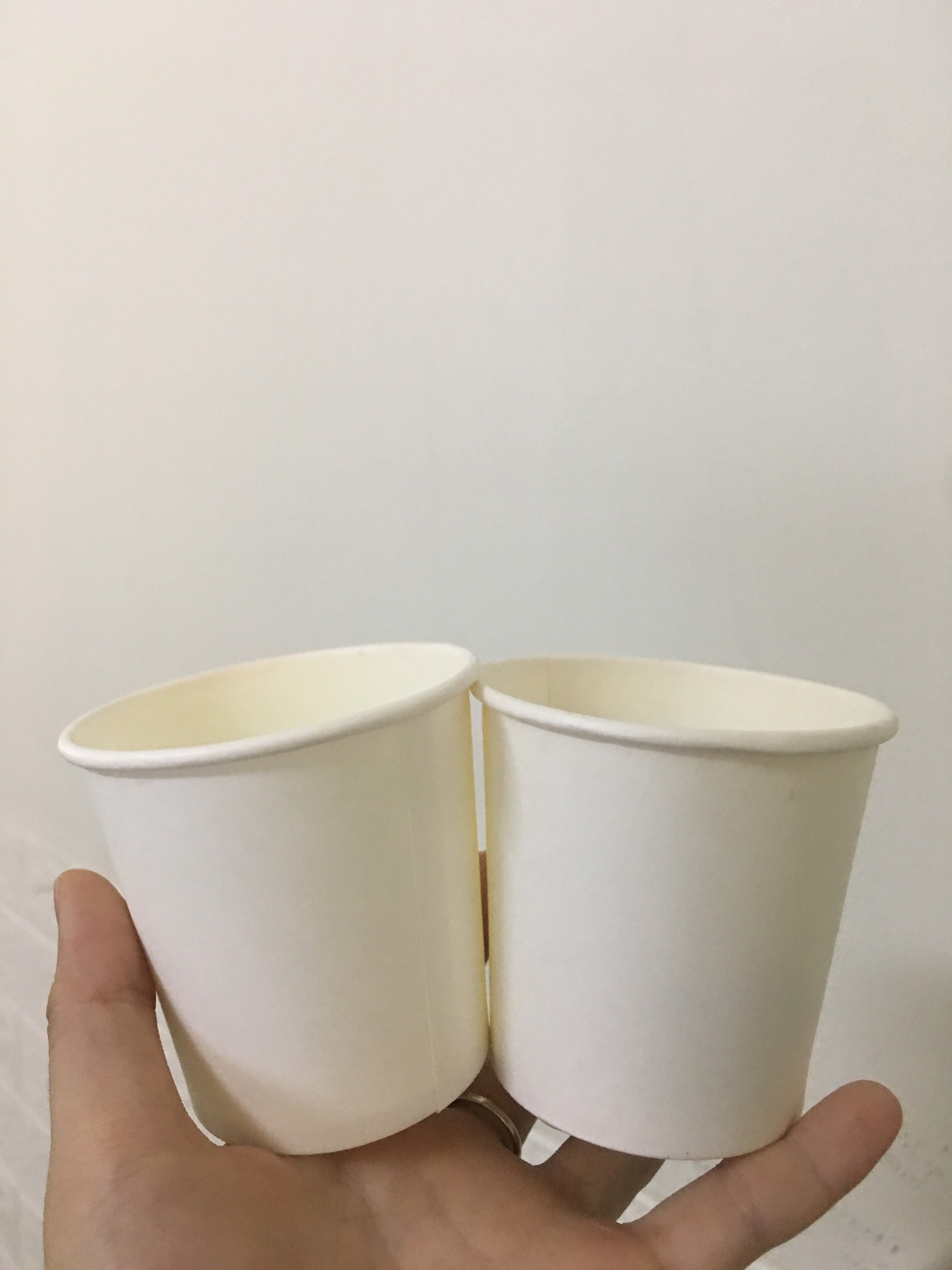 100 Ly giấy 6oz(180ml) + Nắp đen khoá nóng