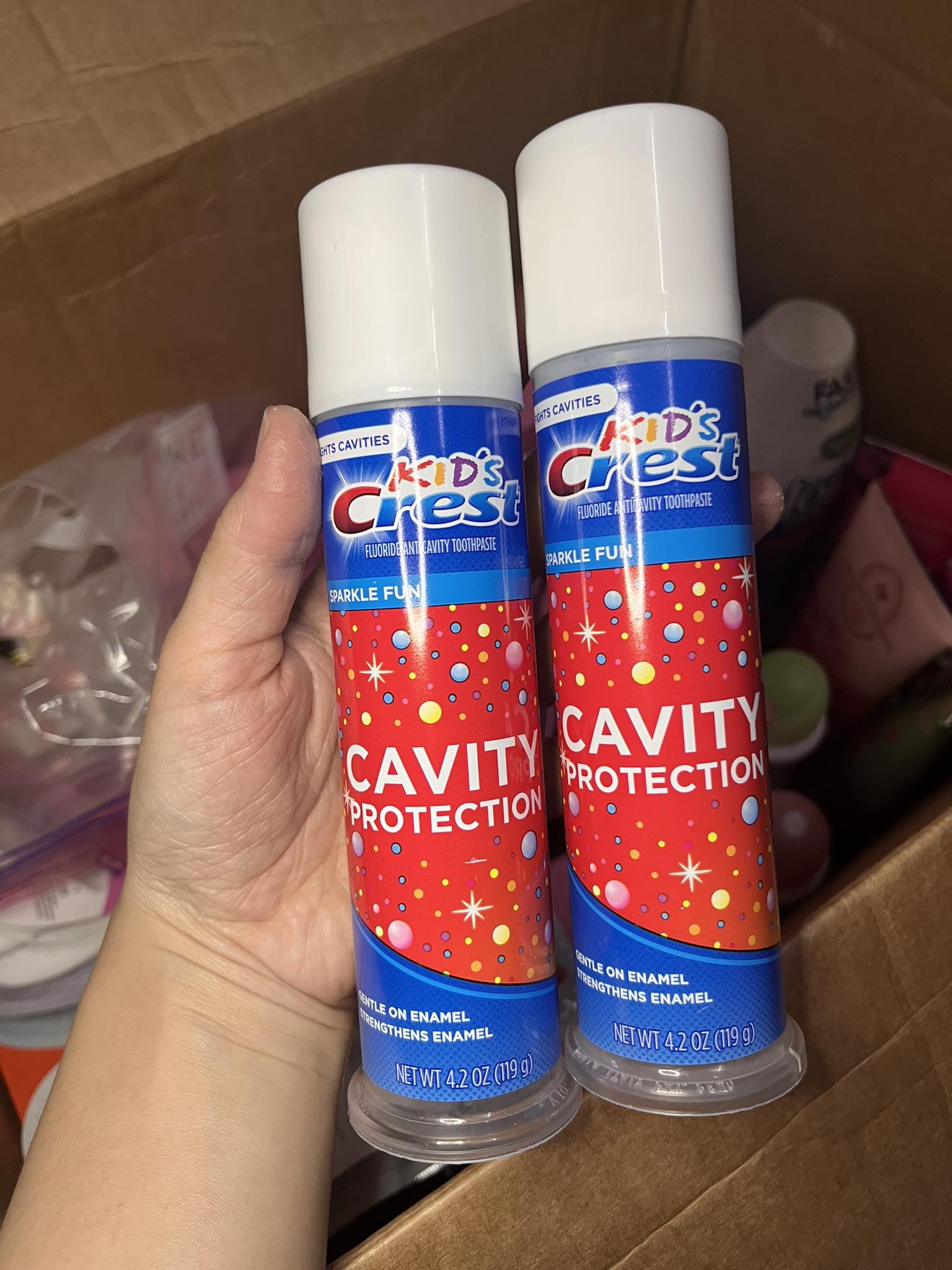 Kem đánh răng trẻ em Crest Kid's 119g