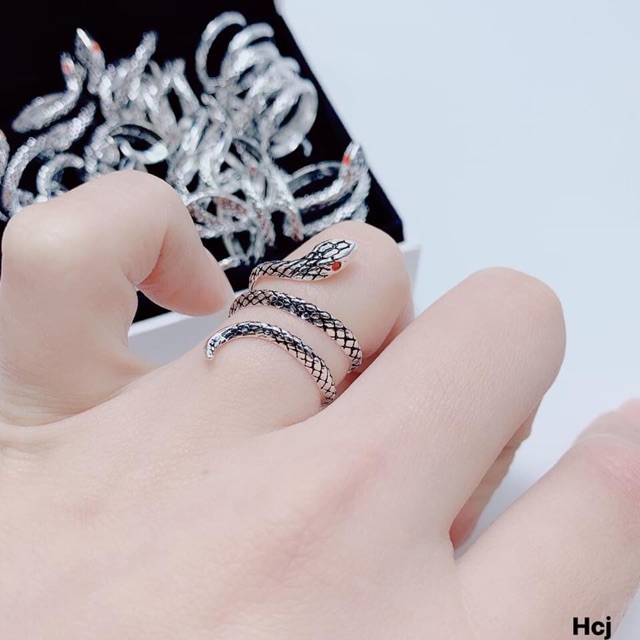 Nhẫn rắn THJ bạc ta sơn đen cá tính