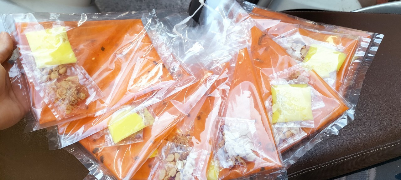 (NGON RẺ ) BÁNH TRÁNG DẺO TÔM BƠ ĐẬU PHỘNG HÀNH PHI (1bịch)