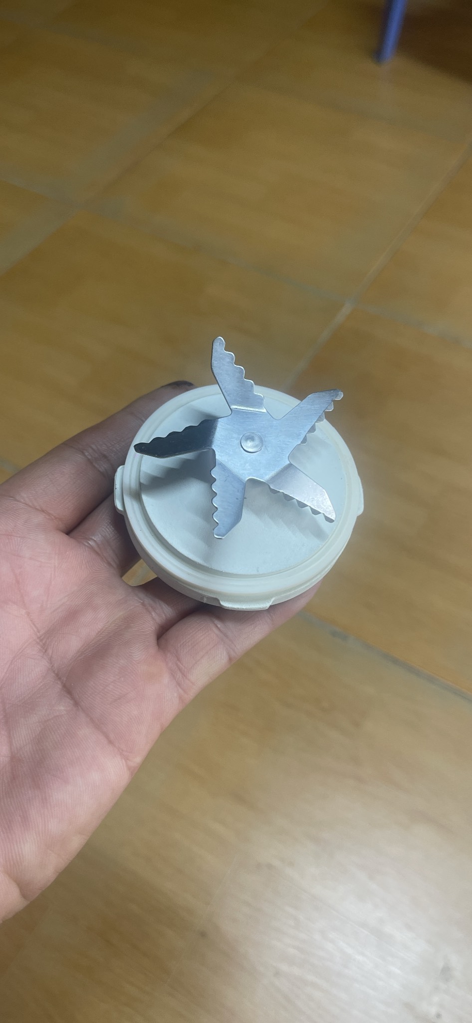 Chén dao sinh tố Philips HR2001