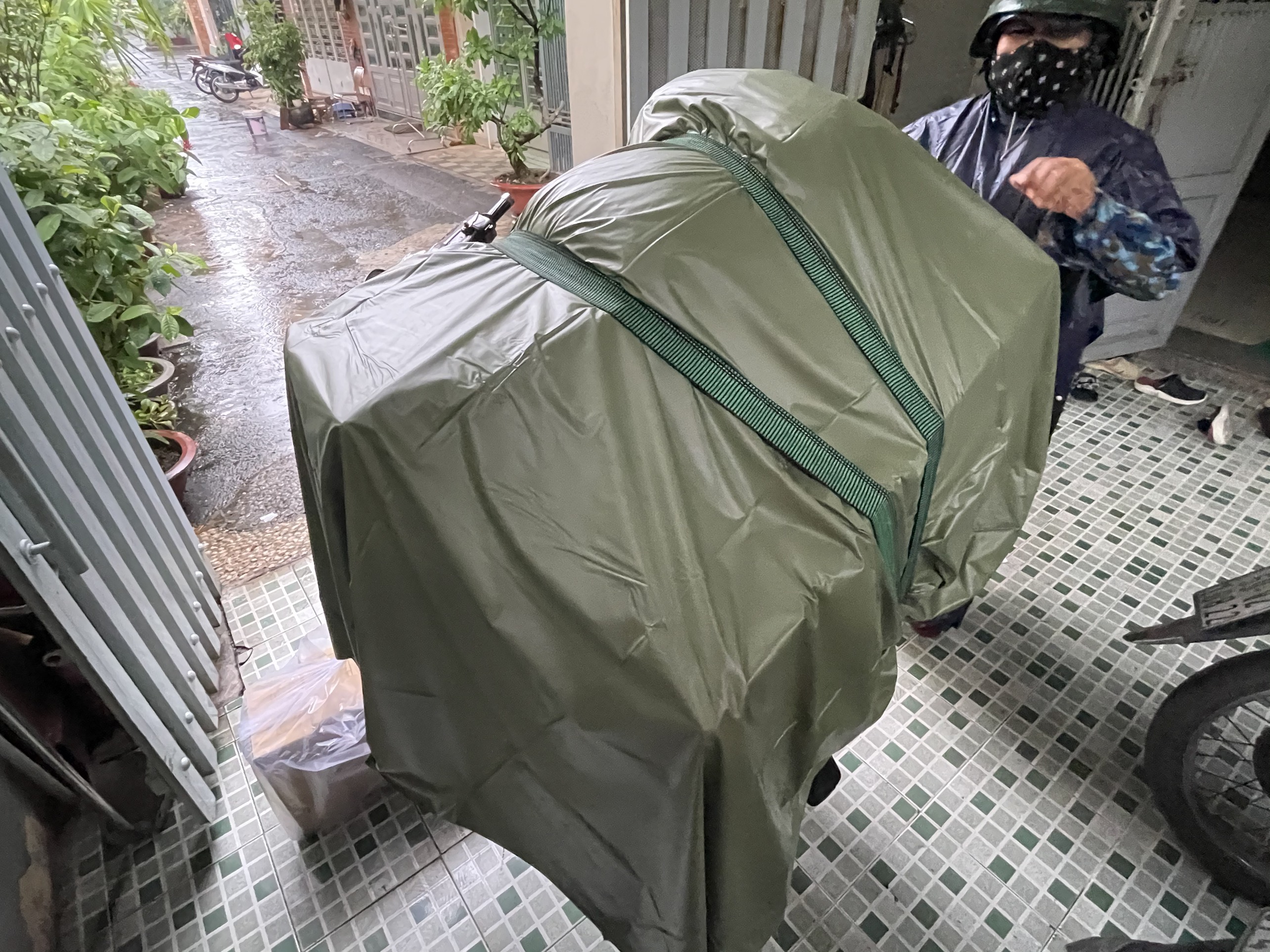 Tấm nilon che mưa chống thấm nước