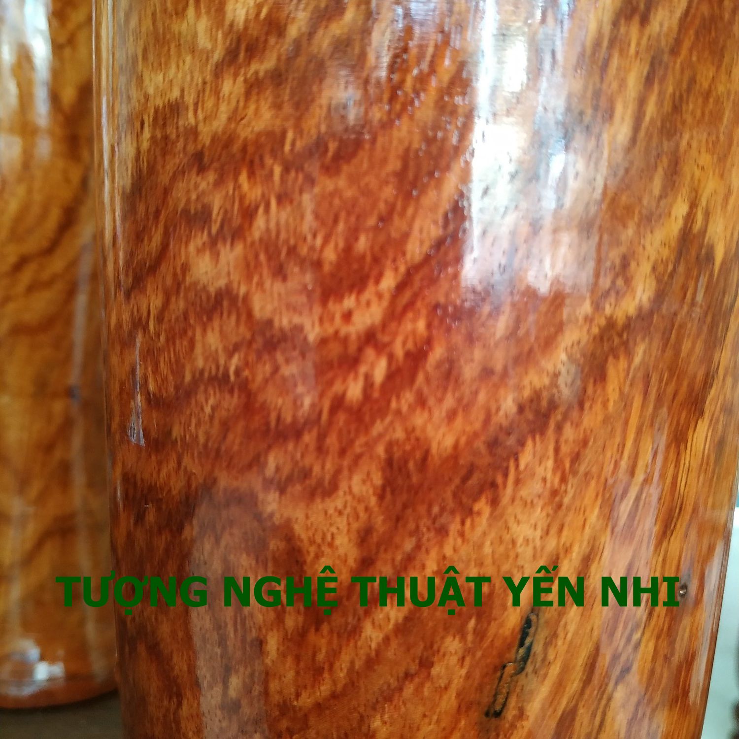Cặp Lộc Bình Phong thủy gỗ Giáng Hương Căm Bốt cao 37cm, gỗ lõi vân đẹp, trưng bày làm quà tặng ý nghĩa, thu hút tài lộc may mắn