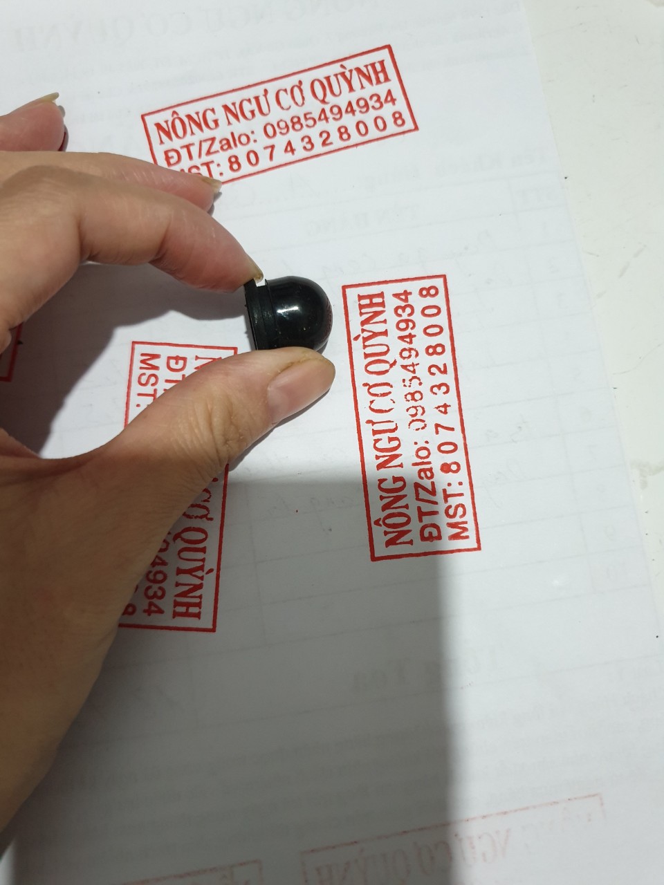 Núm ( vú) bơm xăng nhỏ dùng cho máy cắt cỏ bãi Nhật. MÀU ĐEN (3 CÁI)