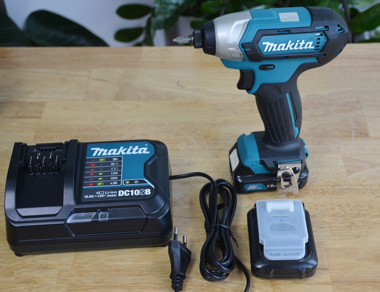 Máy vặn vít dùng pin Makita TD110DSYE