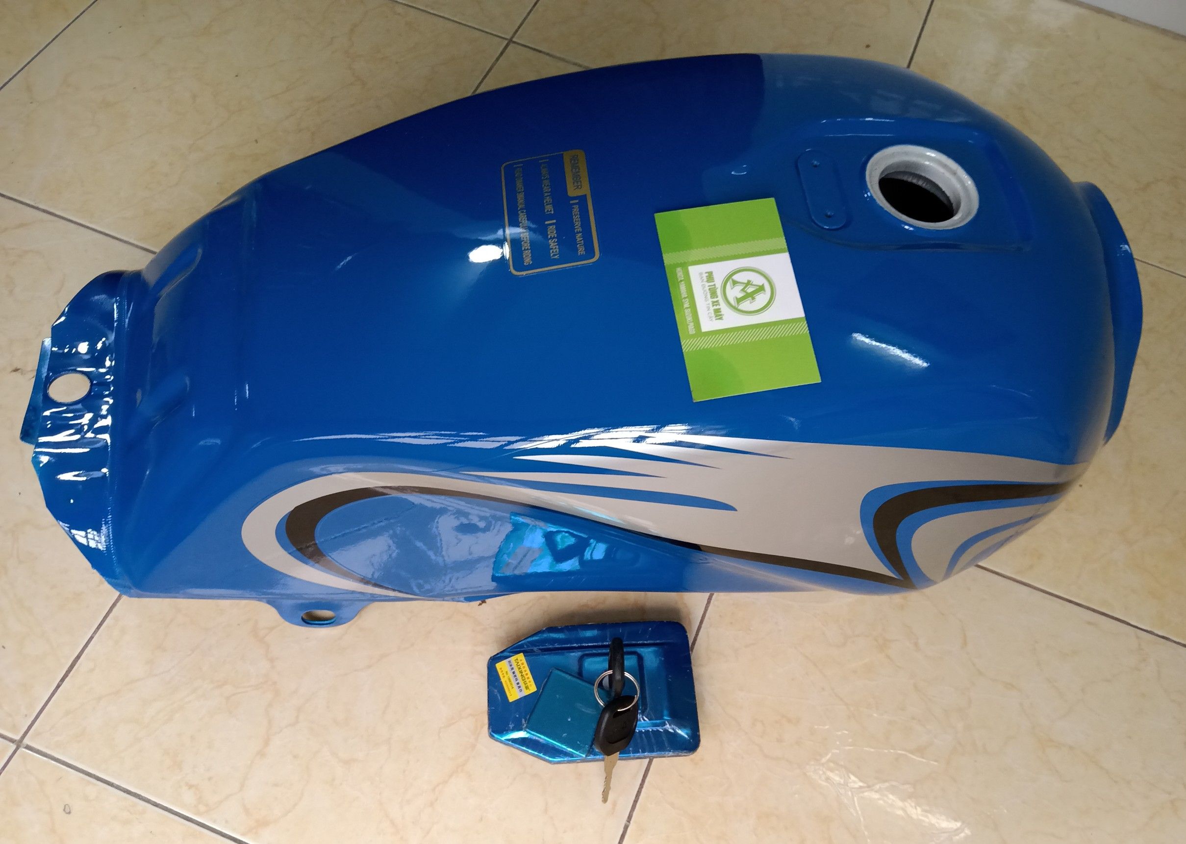 Bình xăng xe ba gác - xe Lôi có nắp màu xanh