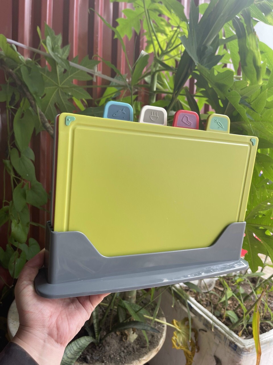 Thớt Kháng Khuẩn Cao Cấp. Bộ 3 và 4 Chiếc Thớt Nhựa Có Tặng Kèm Giá Đỡ Giúp Cải Thiện Không Gian Bếp.Một Món Đồ Không Thể Thiếu Trong Không Gian Bếp Nhà Bạn An Toàn Đảm Bảo Vệ Sinh (Gia Dụng Tiện Lợi, Đồ Dùng Nhà Bếp)