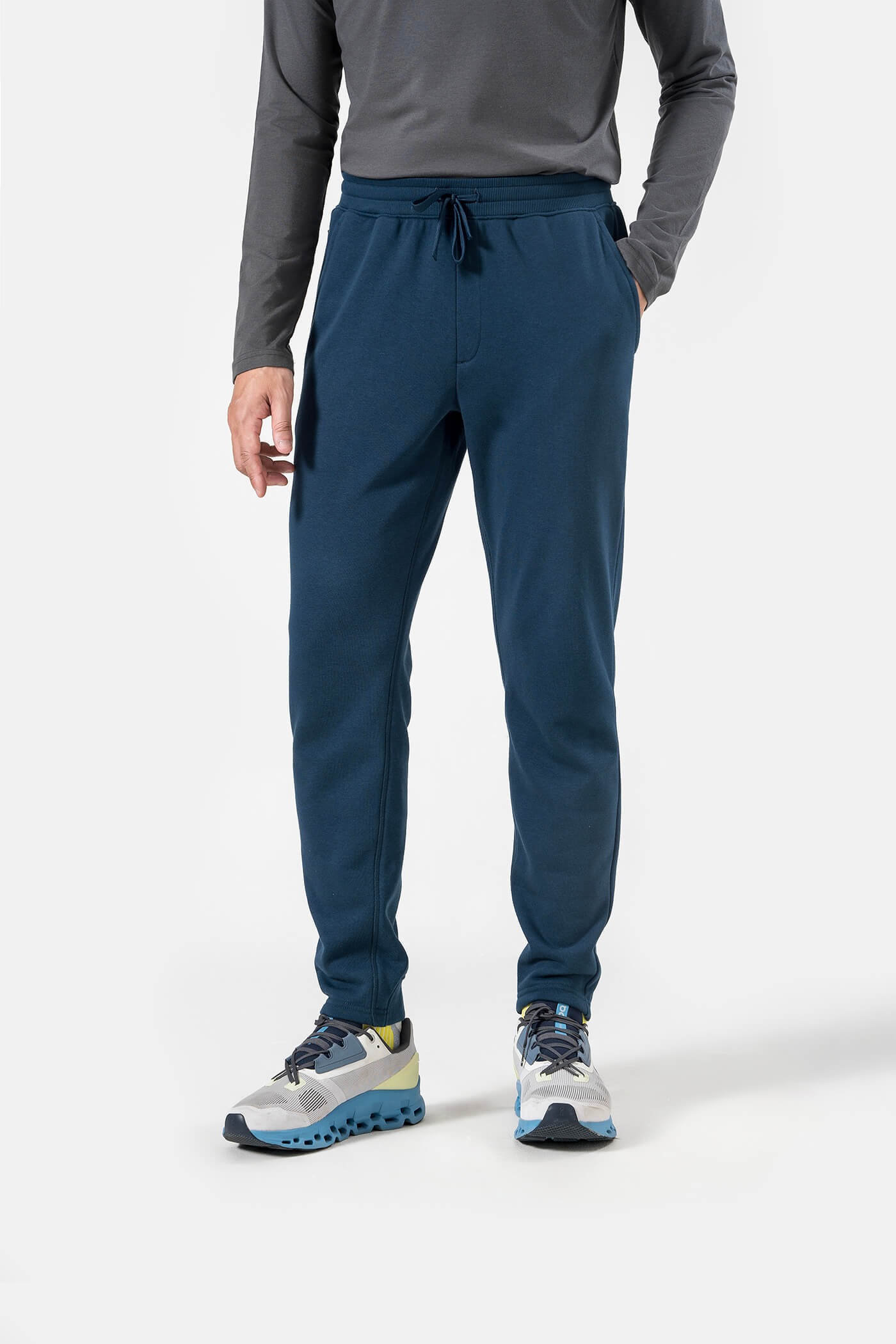 Quần nỉ nam Jogger Essential giữ ấm, chống nhăn, thấm thút tốt - Coolmate