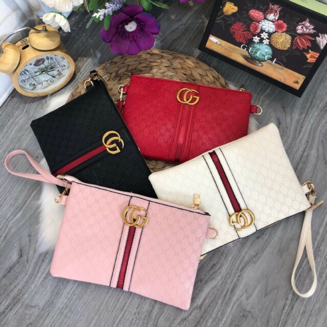 Ví cầm tay dự tiệc