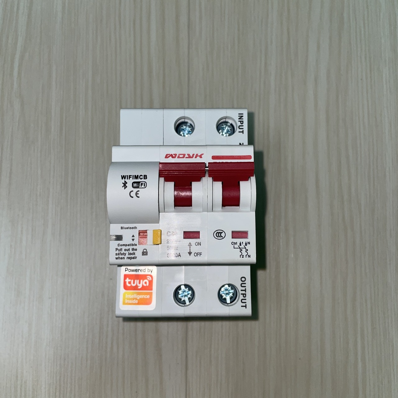 Aptomat CB thông minh Wifi Tuya 2P