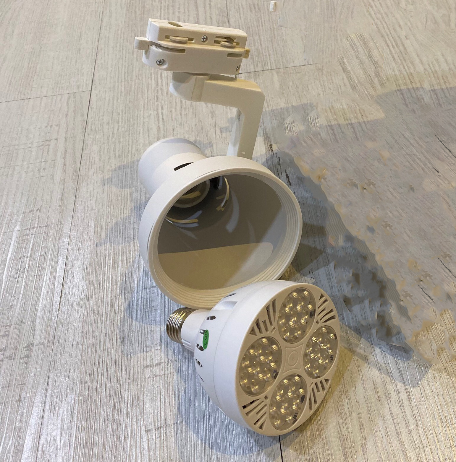 Đèn Rọi Thanh Ray Mắt Ếch 35w Vỏ Mới