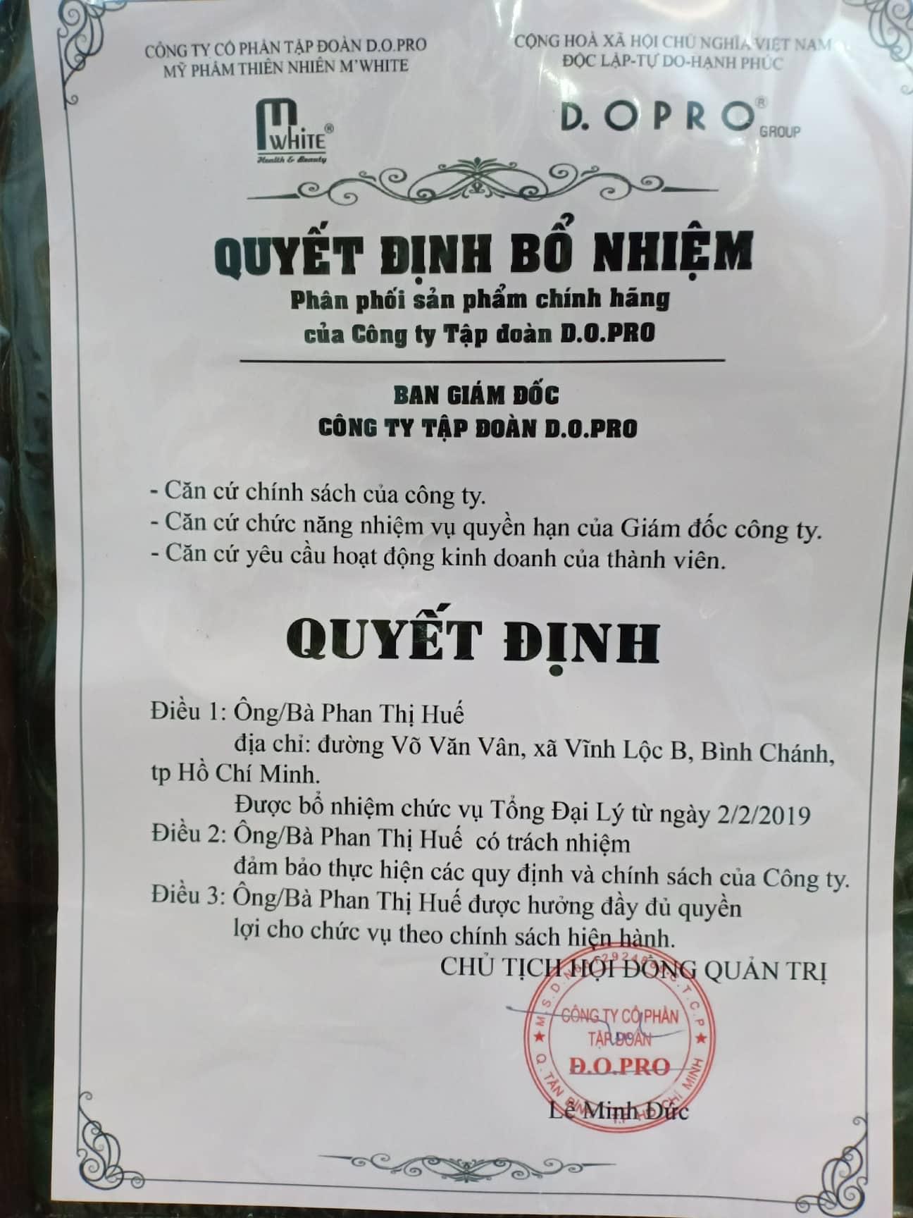 Kem trị mụn Mwhite tặng quà