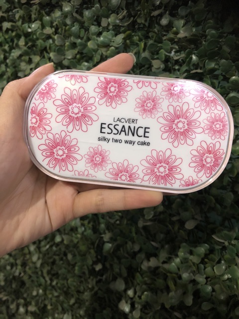 Phấn trang điểm mịn da Essance