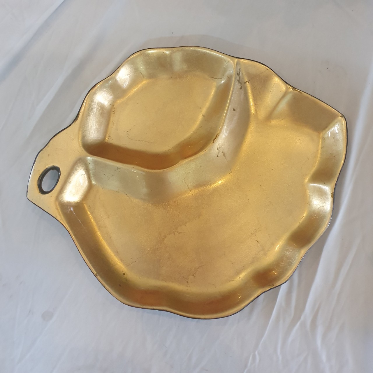 Dĩa sơn mài cao cấp Thanh Bình Lê dát vàng độc đáo size 30x27 cm