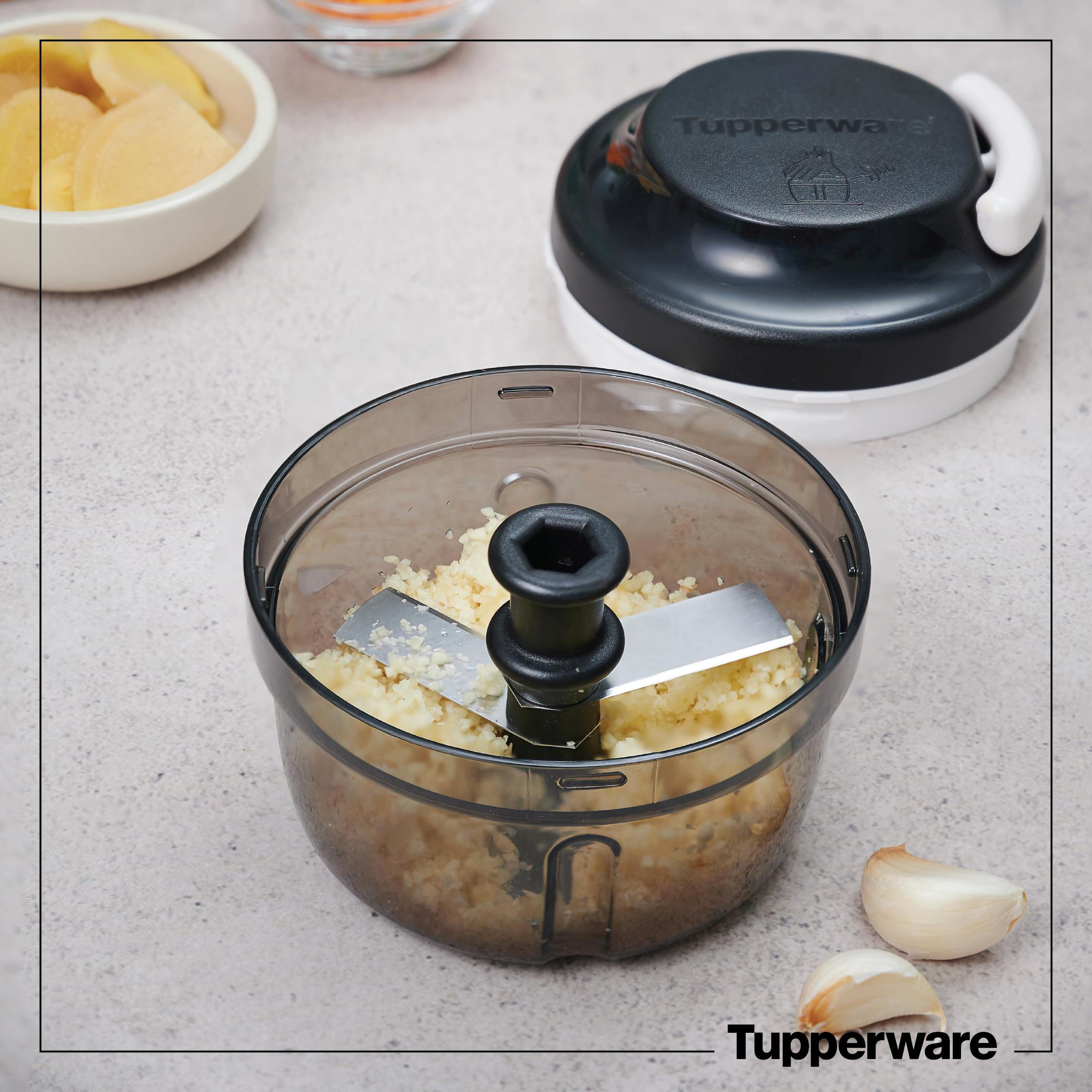 Phiên bản giới hạn Dụng cụ Xay Turbo Chopper Tupperware