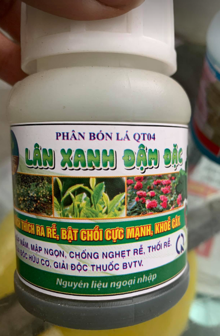 Phân Bón Lá QT04 Lân Xanh Đậm Đặc Kích Thích Ra Rễ Bật Chồi Cực Mạnh Khỏe Cây Thể Tích 100ml