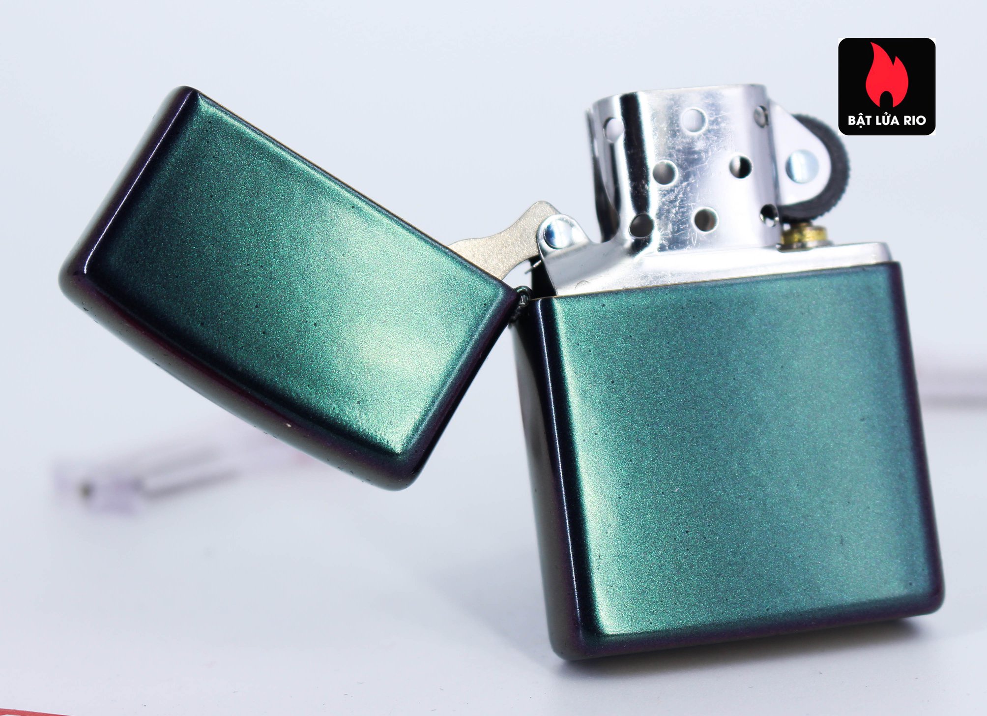 Bật lửa Zippo 49146  Zippo Iridescent