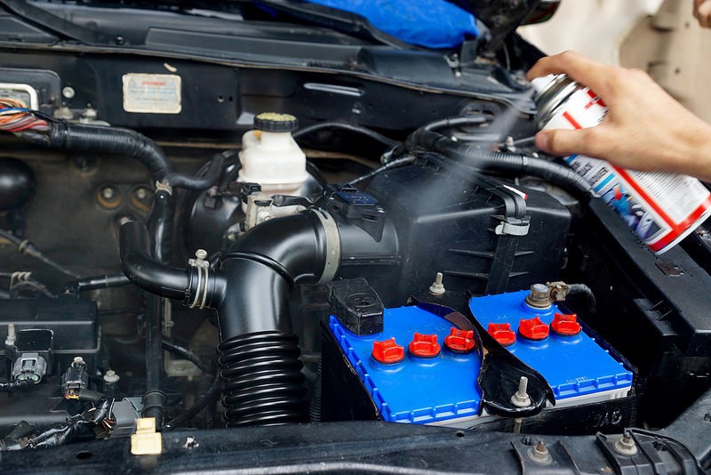 Chai Xịt Phủ Bóng Bảo Vệ Khoang Động Cơ Wurth Engine Protective 400ML