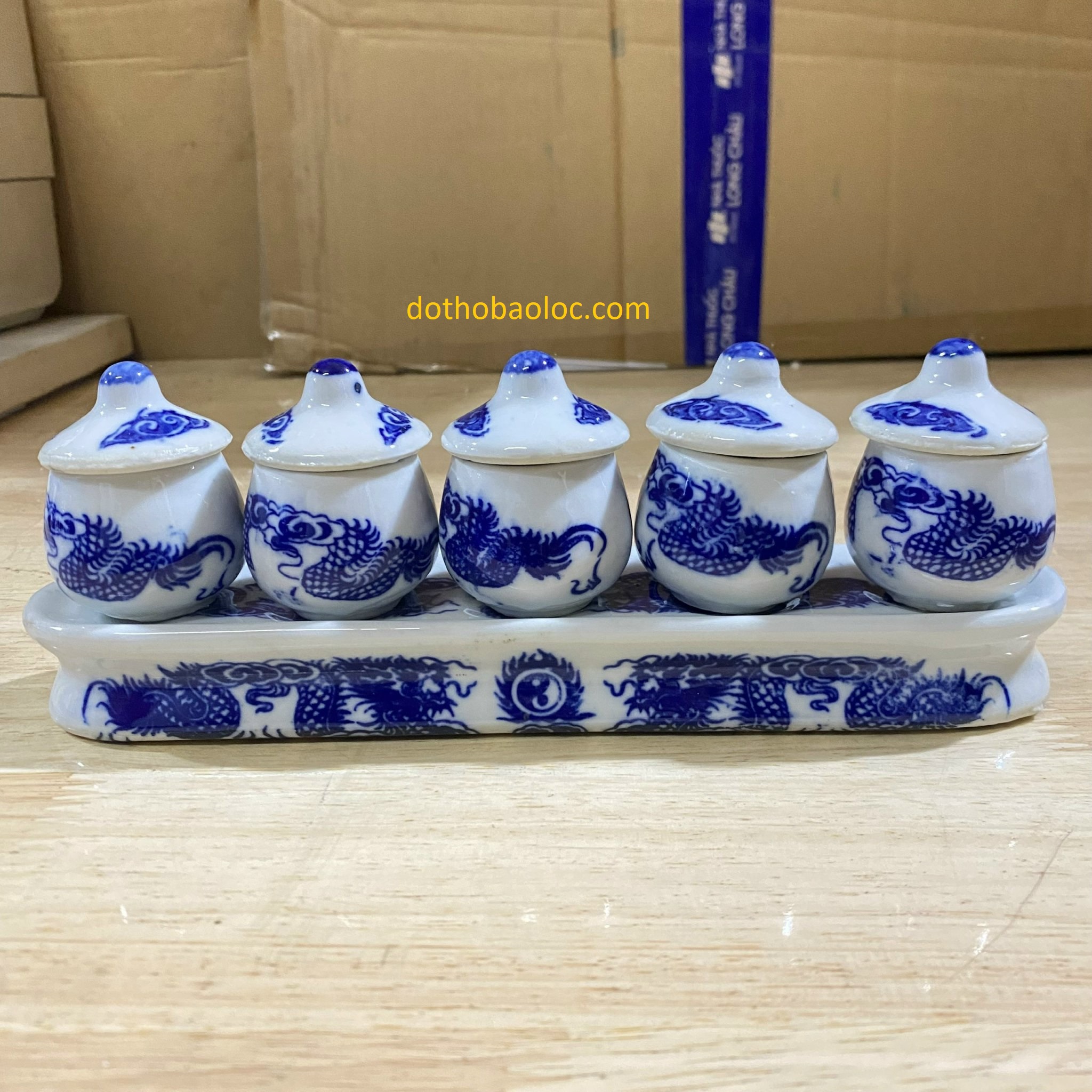 Chum nước thờ ,áng nước sứ Bát Tràng bộ 5 ly