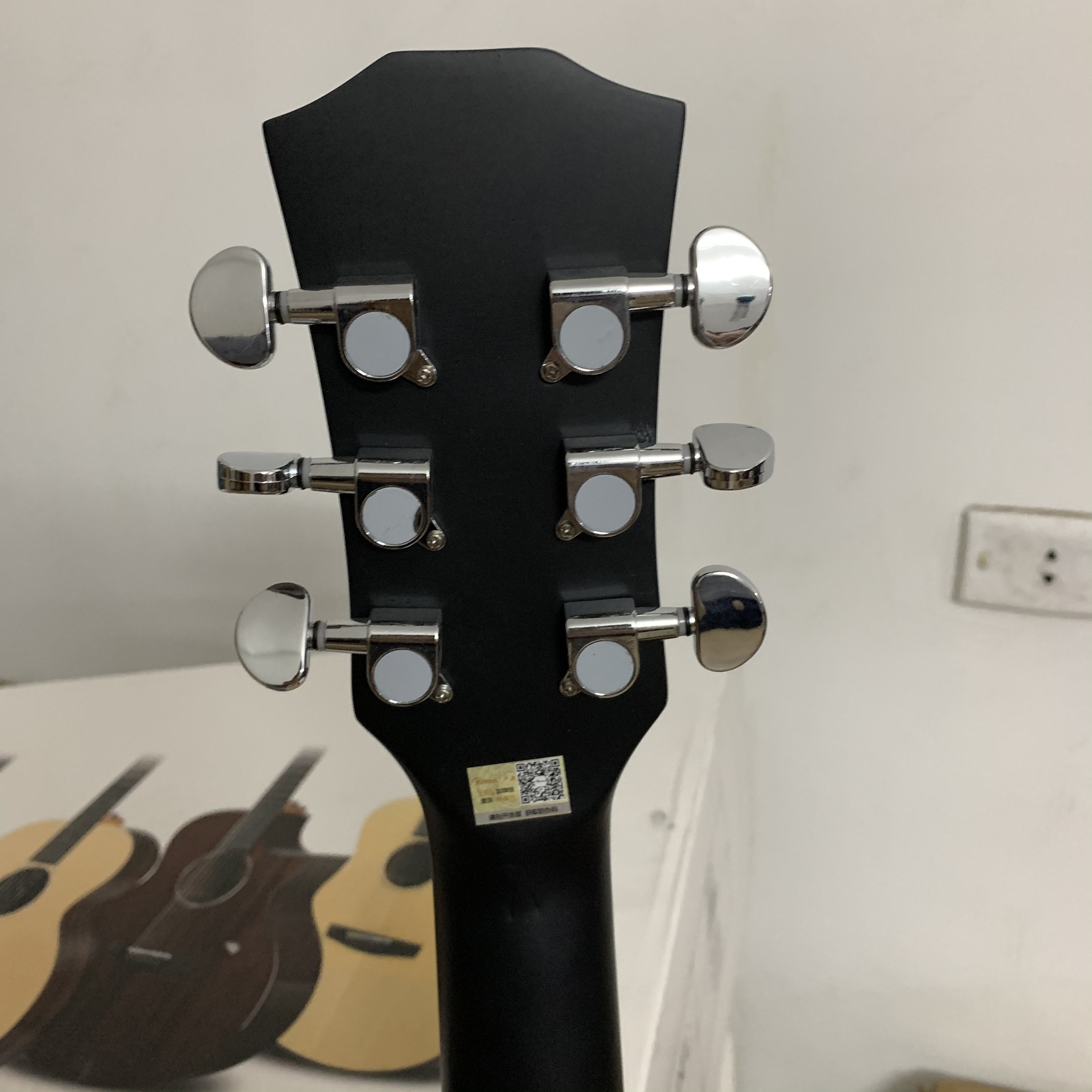Đàn Guitar Acoustic Rosen R135