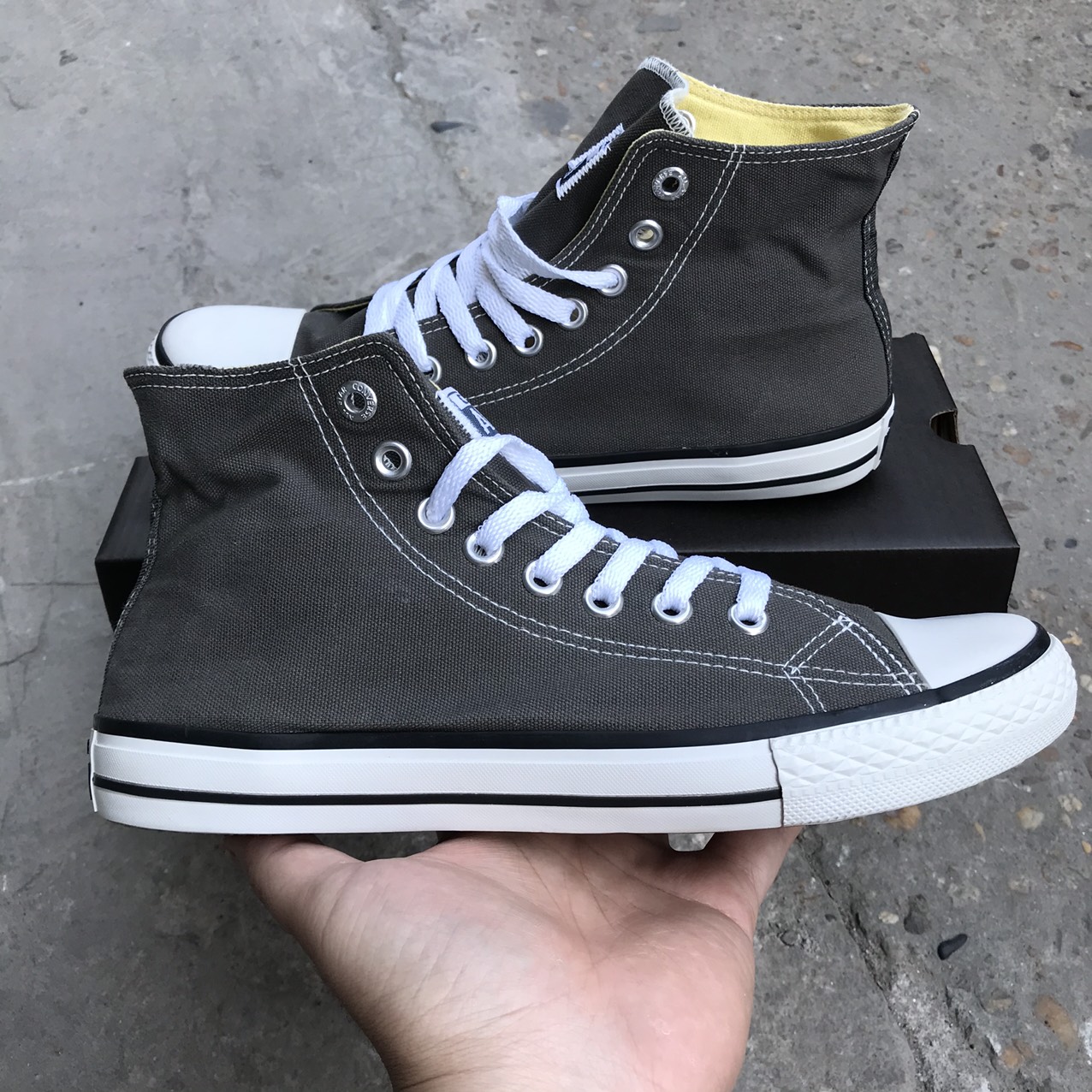 Giày Converse Classic Màu Xám Ghi Cao Cổ (Thanh Lý)