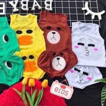 Set 3 bộ đồ sơ sinh và đồ bộ bé trai