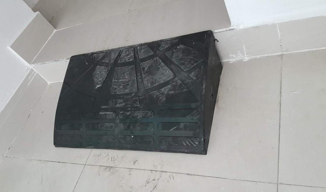 TẤM CAO SU KÊ BẬC THỀM CAO 15CM