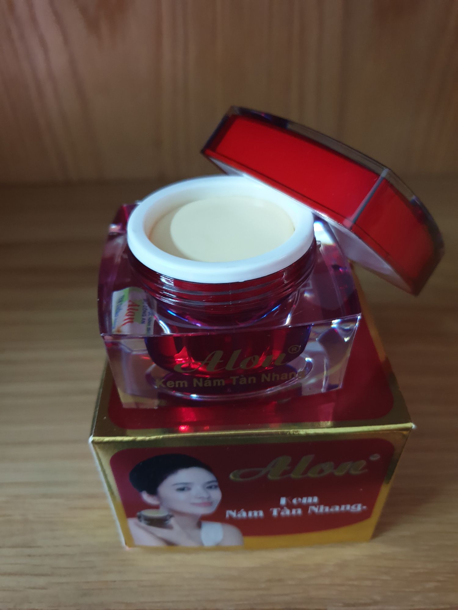 [HCM]kem alon nám tàn nhang 17gr