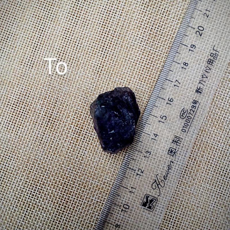 Viên đá đen Flourite