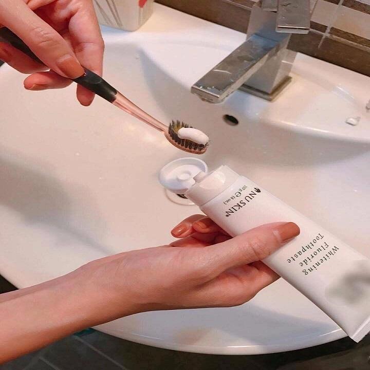 Kem Đánh Răng Ap24 Whitening Fluoride Toothpaste