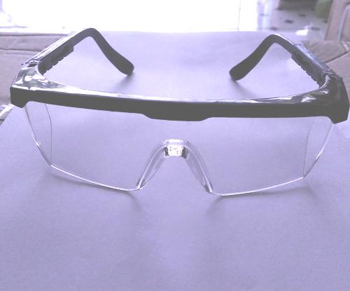 5 Cái kính bảo hộ Việt Nam