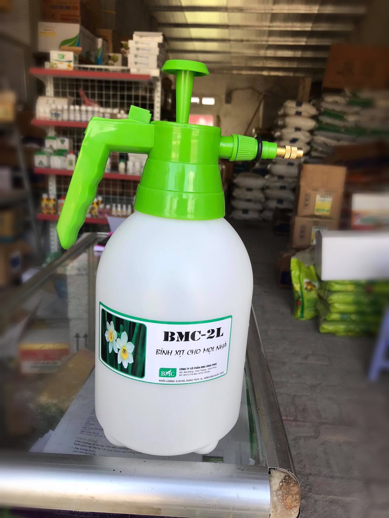 Bình phun tưới cây BMC cao cấp chính hãng (2 lít)