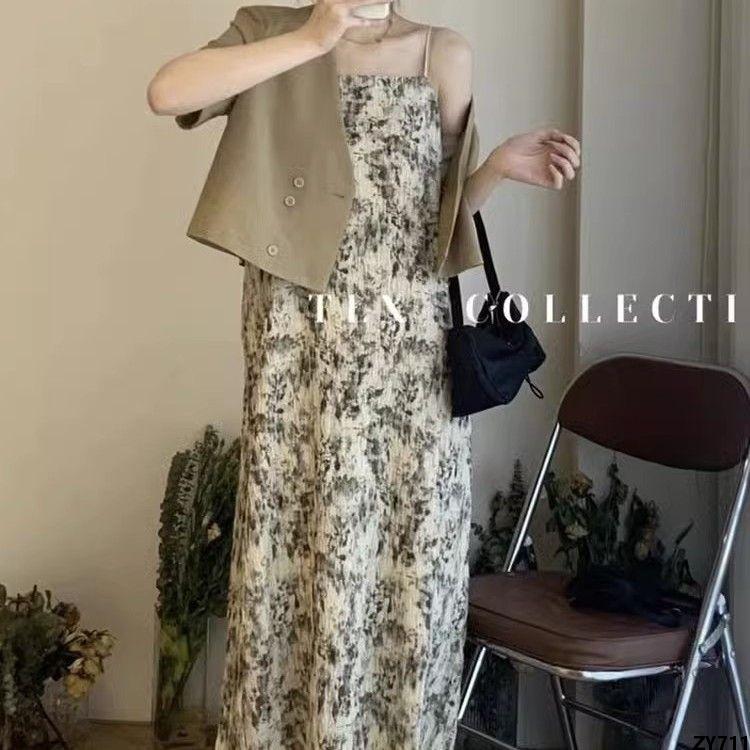 Bộ đồ hai mảnh phối hoa nhí mùa hè, bộ đồ hai mảnh, bộ đồ hai dây, nữ cao cấp, dịu dàng