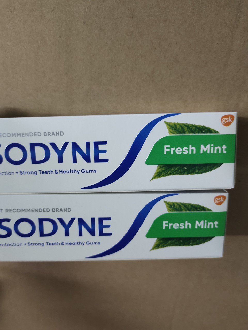 Kem đánh răng Sensodyne 100g