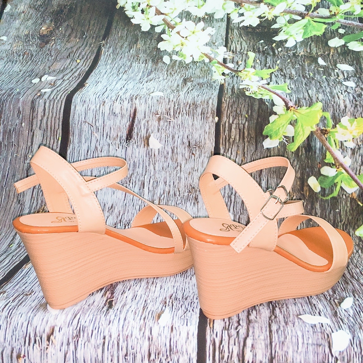 Giày sandal gót xuồng 9p quai ngang
