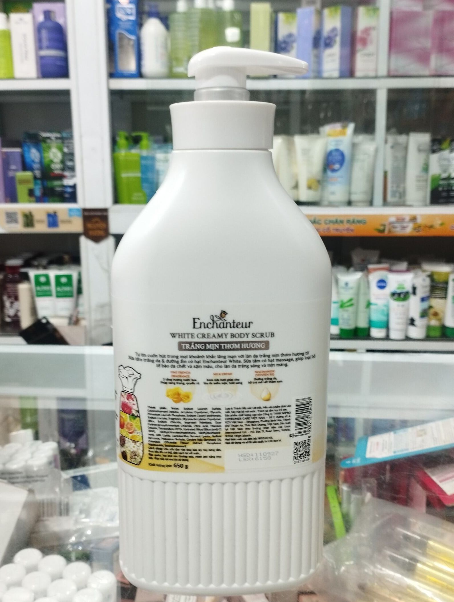 (VÀNG)SỮA TẮM ENCHANTEUR CÓ HẠT 650G