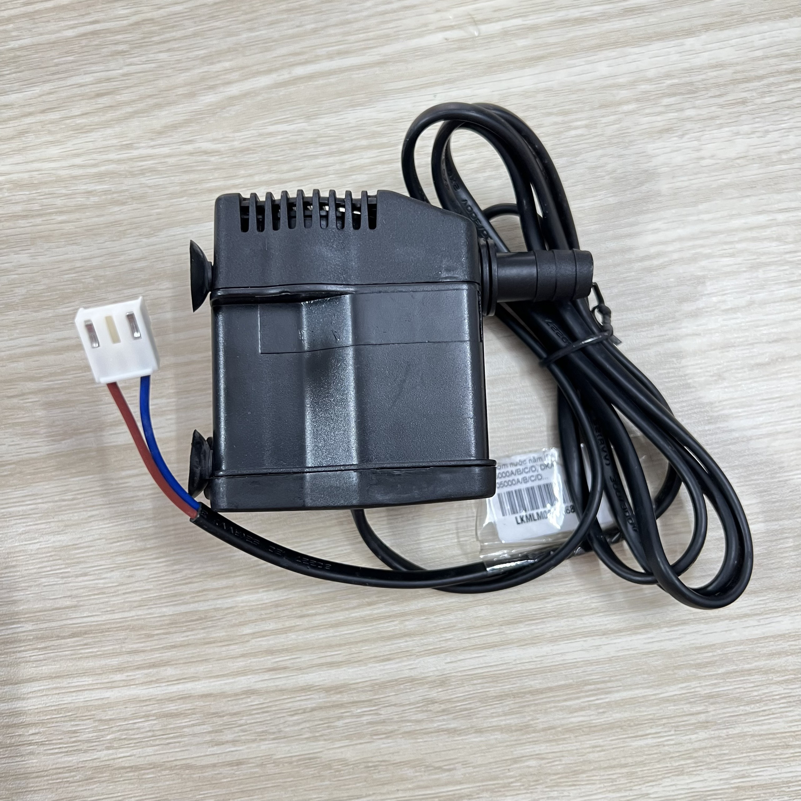 Bơm máy làm mát Daikio Nakami 15W 1000L/h
