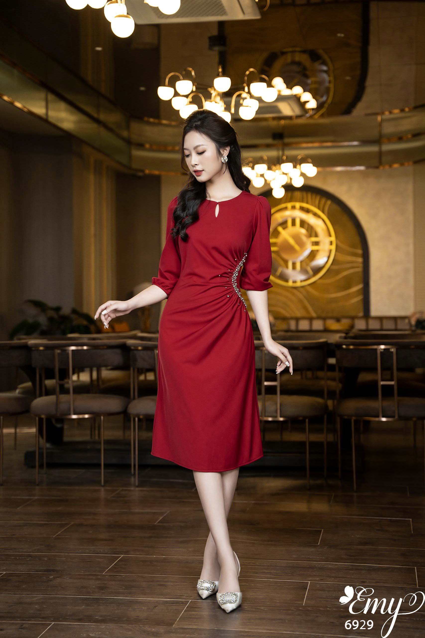 Đầm EMY EM6929 Xoè A Đỏ Tay Lỡ