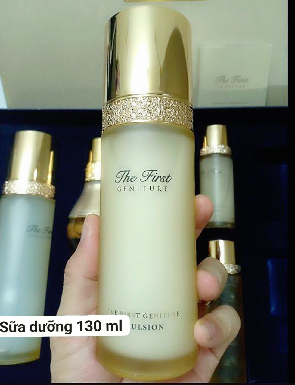 Set hoa hồng sữa dưỡng Ohui The First (tinh chất vàng 20 ml)