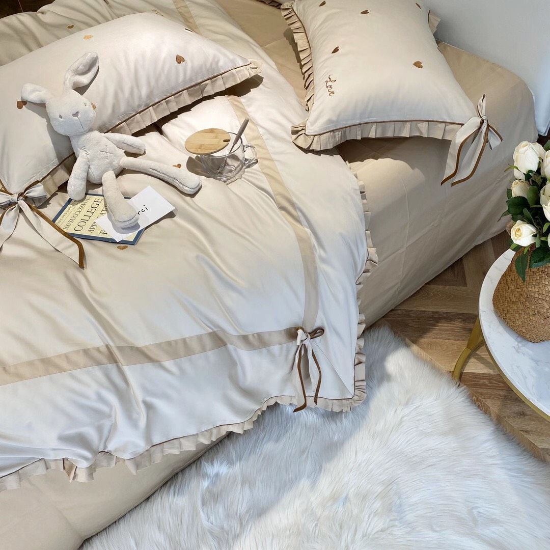 Bộ Chăn Ga Gối Lụa 80s Luxury Wedding