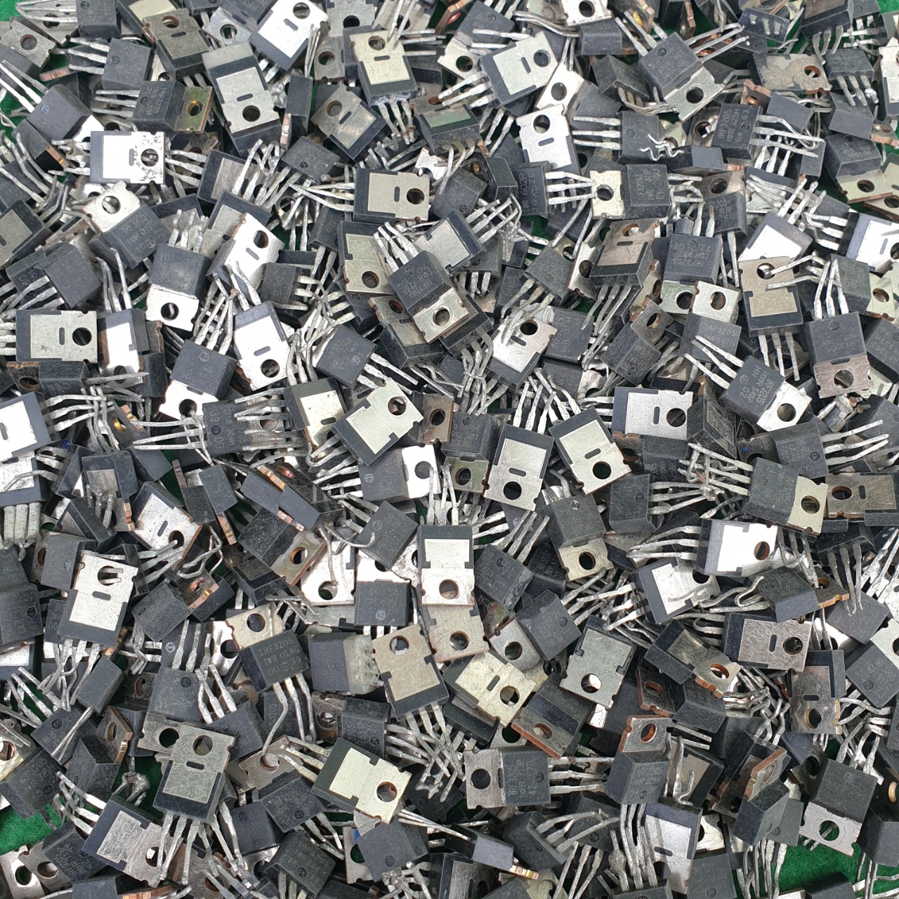 Túi 5 Mosfet IRF 3205 hàng tháo máy