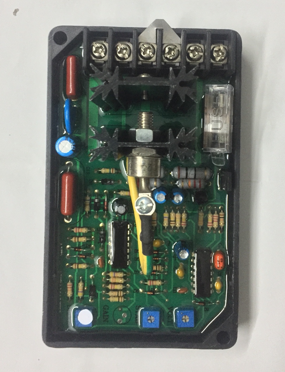 diều áp máy phát điện AVR-MT702 ( aksamautu )