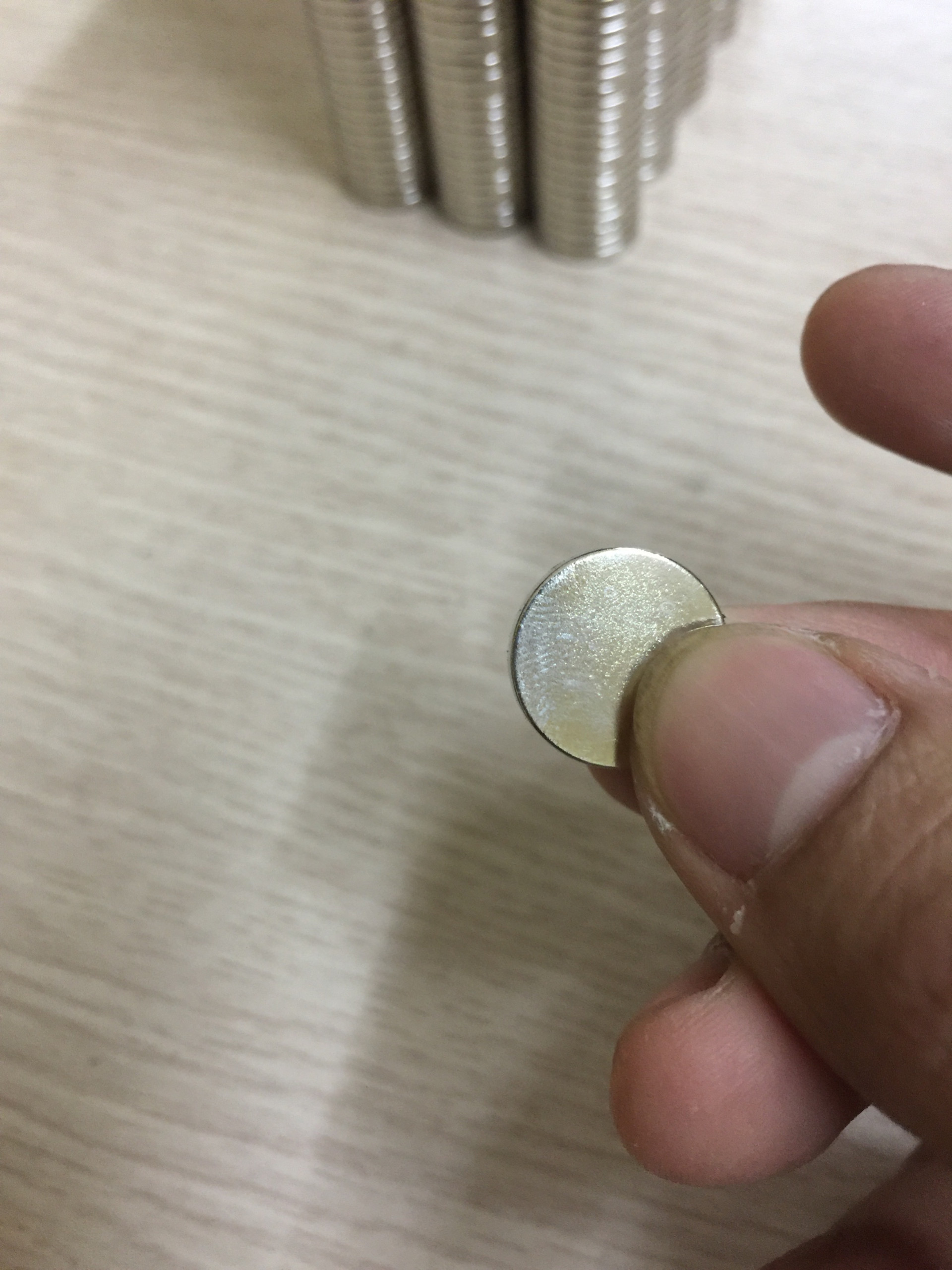 Com bo ( 80 viên nam châm đất hiếm kt 15x2mm )