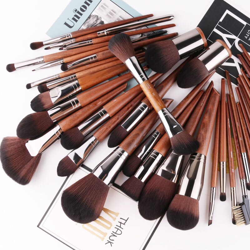 Make Up For Ever - Cọ phấn phủ Kabuki Brush N124